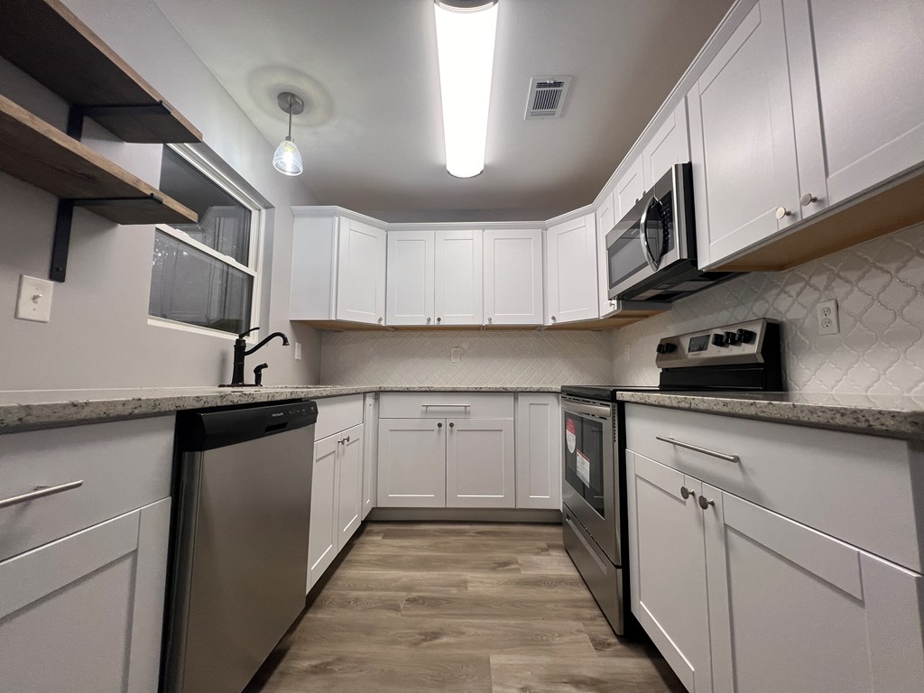 Brand new cabinets, granite, stain steel appliance